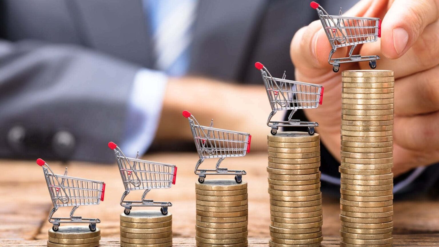 التضخم يتراجع إلى 14.3% في يونيو.. ماذا يعني ذلك للمدخرين؟